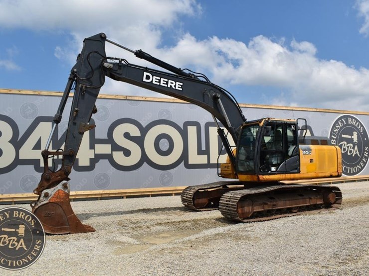 2018-deere-210g-lc-image-3
