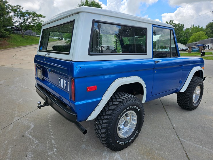 1974-ford-bronco-image-26