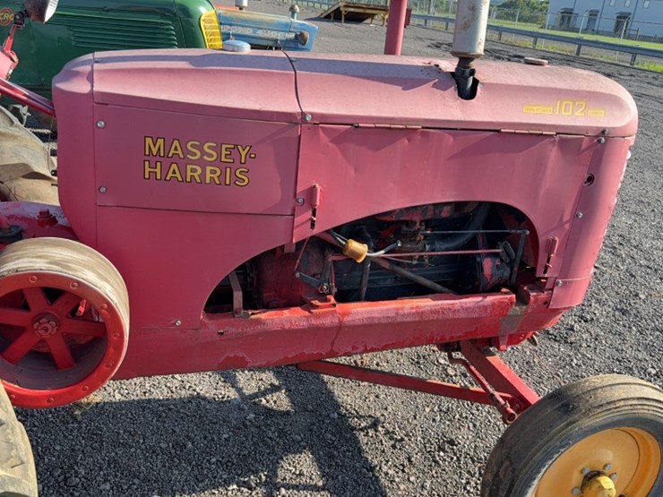 massey-ferguson-102-image-6
