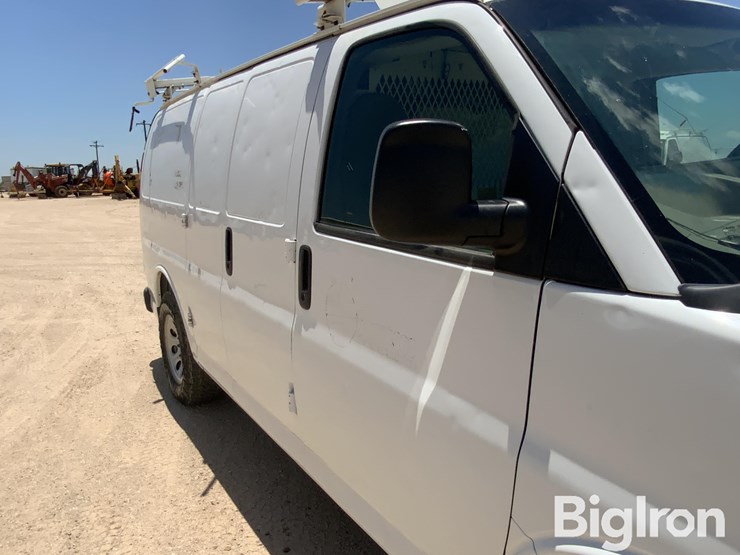 2014-chevrolet-express-1500-image-18