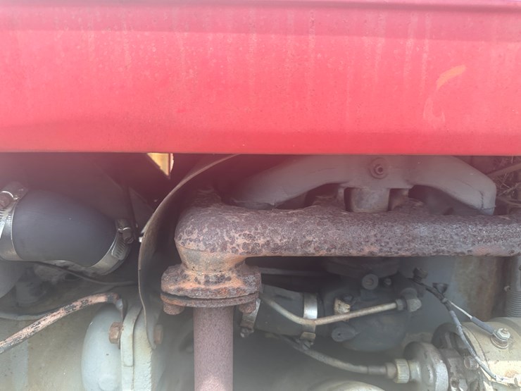 massey-ferguson-135-image-31