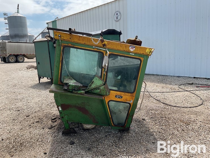 john-deere-year-round-cab-image-4