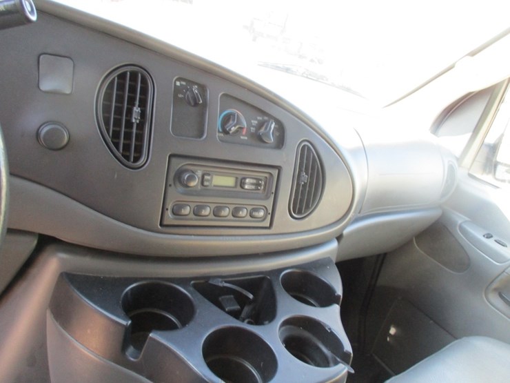 2006-ford-e150-image-8