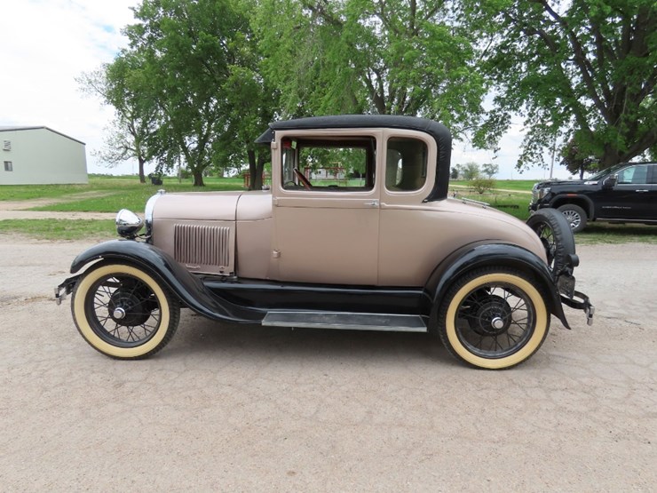 1928-ford-model-a-image-5