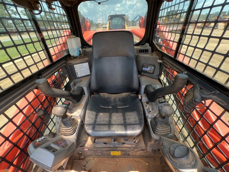 kubota-svl97-2-image-26