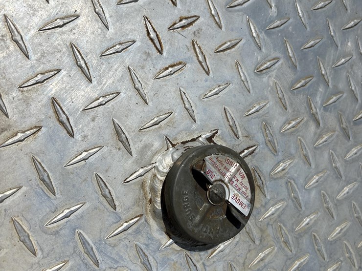 aluminum-140-gal-pickup-fuel-transfer-tank-image-13