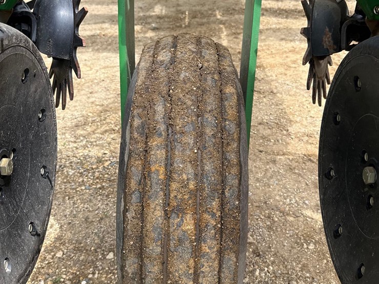 john-deere-1770nt-image-41