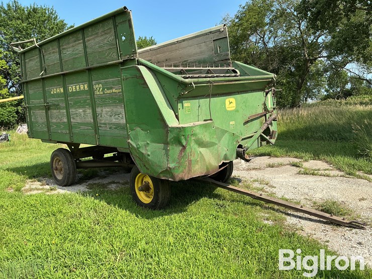 john-deere-harvest-wagon-image-3