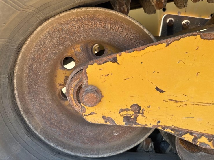 2018-caterpillar-299d2-image-12