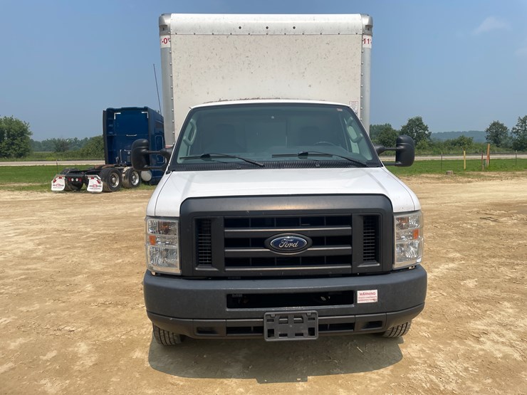 2018-ford-e450-image-2