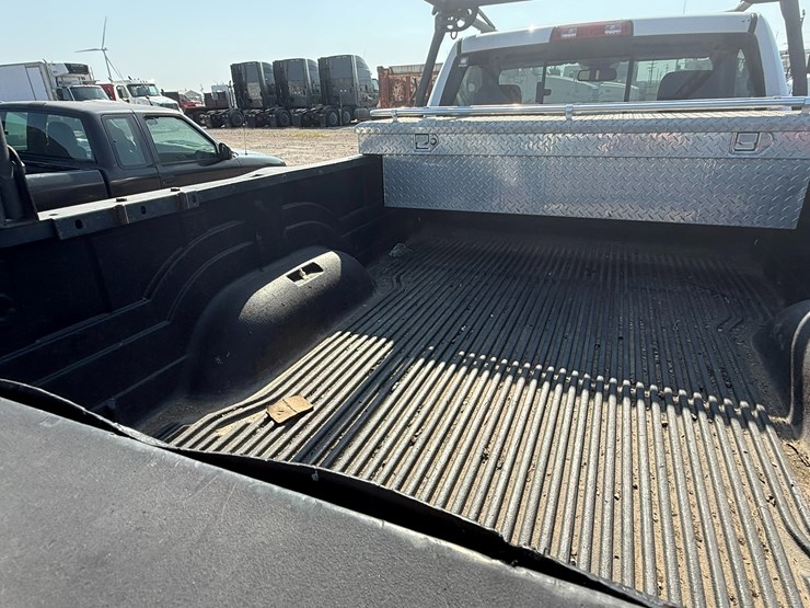 2015-dodge-ram-1500-image-16