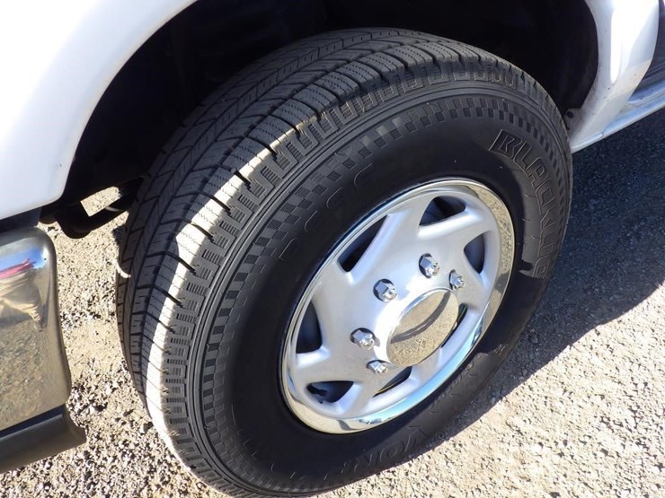 2008-ford-econoline-350-image-12