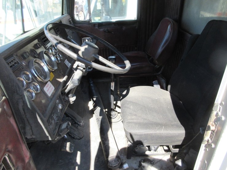 1993-kenworth-t800-image-8