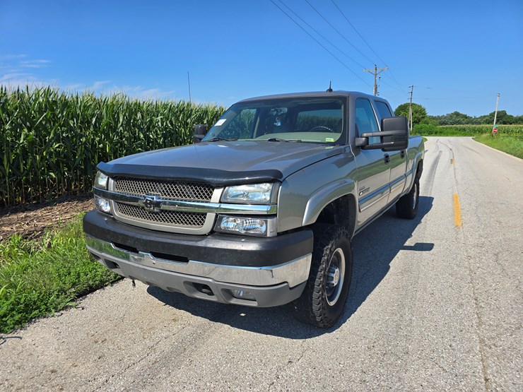 2003-chevrolet-2500-image-1