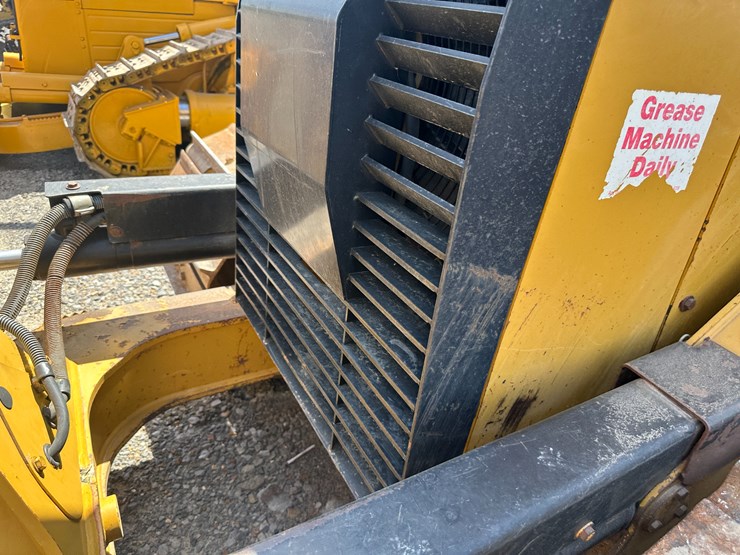 2017-caterpillar-d6k2-lgp-image-31