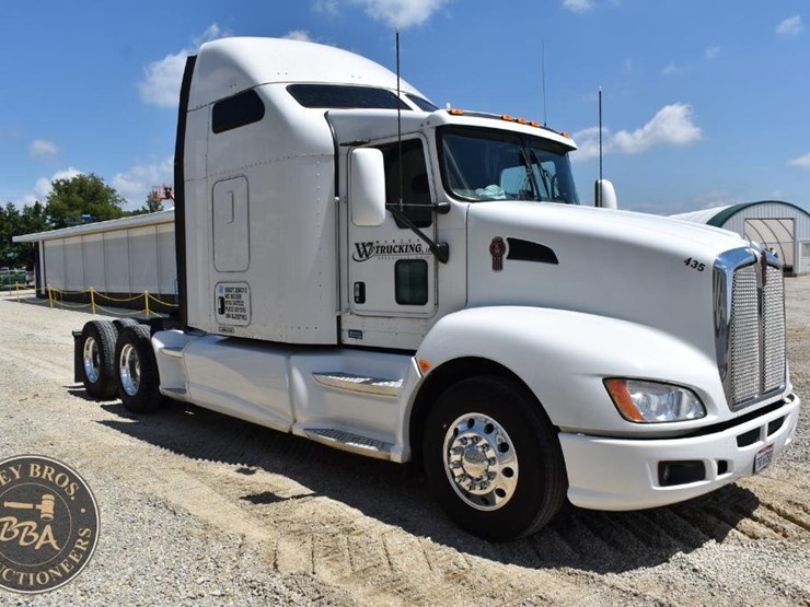 2011-kenworth-t660-image-23