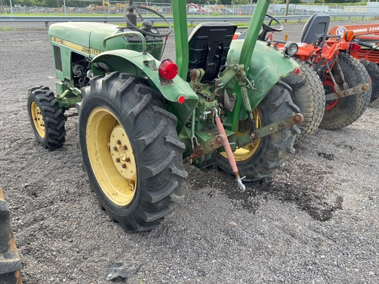 john-deere-850-image-10