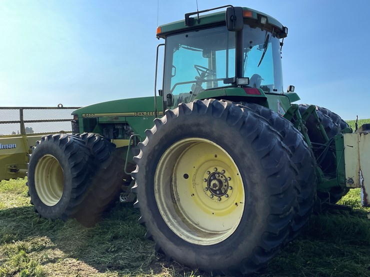 john-deere-8400-image-3