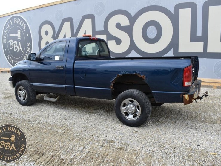 2005-dodge-2500-image-6