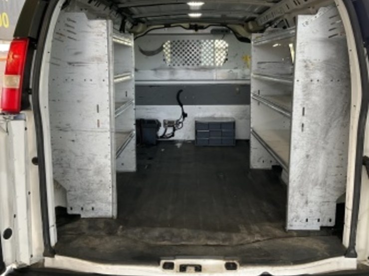 2014-chevrolet-express-1500-image-12