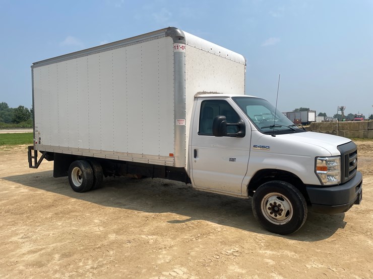 2018-ford-e450-image-3