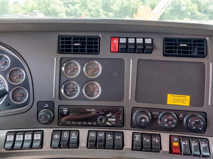 2018-kenworth-t880-image-121