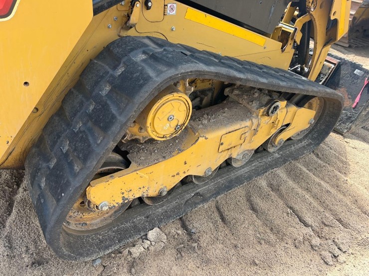 2021-caterpillar-259d3-image-18