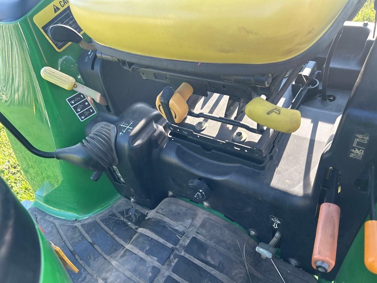 2005-john-deere-3720-image-21