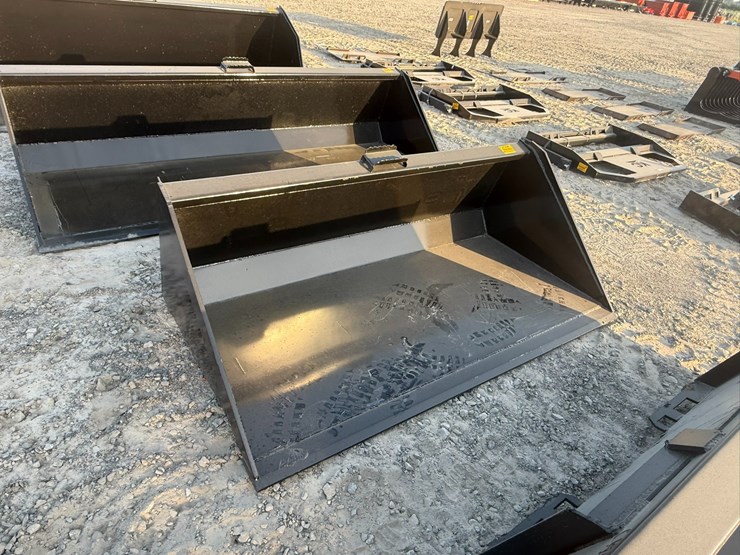 #2094-•-kc-66"-bucket-w/-single-blade-inv#:-25304-image-1