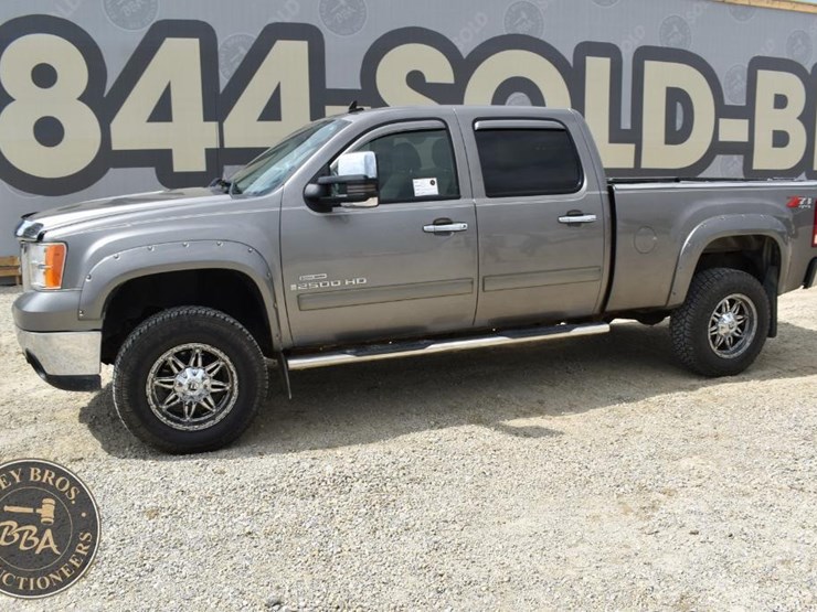 2007-gmc-sierra-2500-image-10