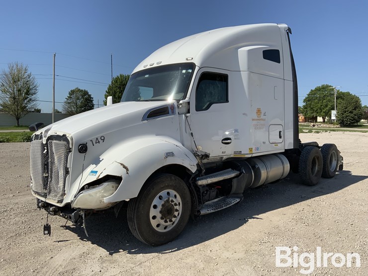 2017-kenworth-t680-image-1