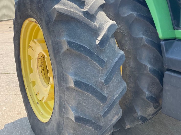 john-deere-8400-image-31