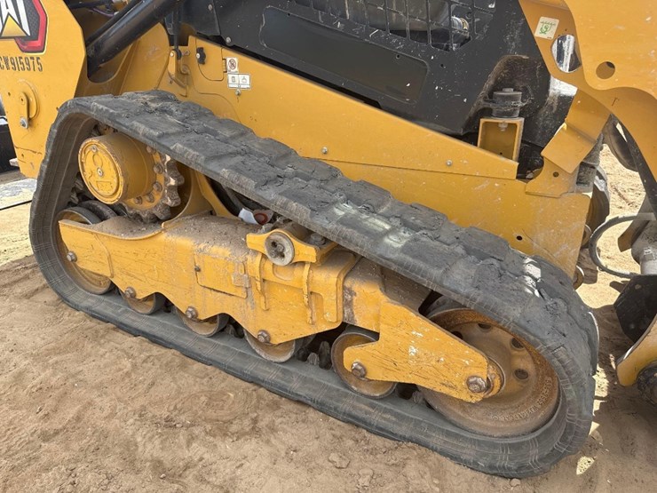 2022-caterpillar-259d3-image-13