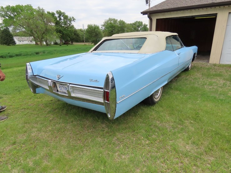1967-cadillac-deville-convertible-image-6