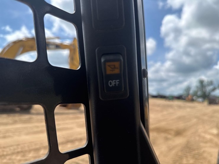 2019-bobcat-t770-image-27