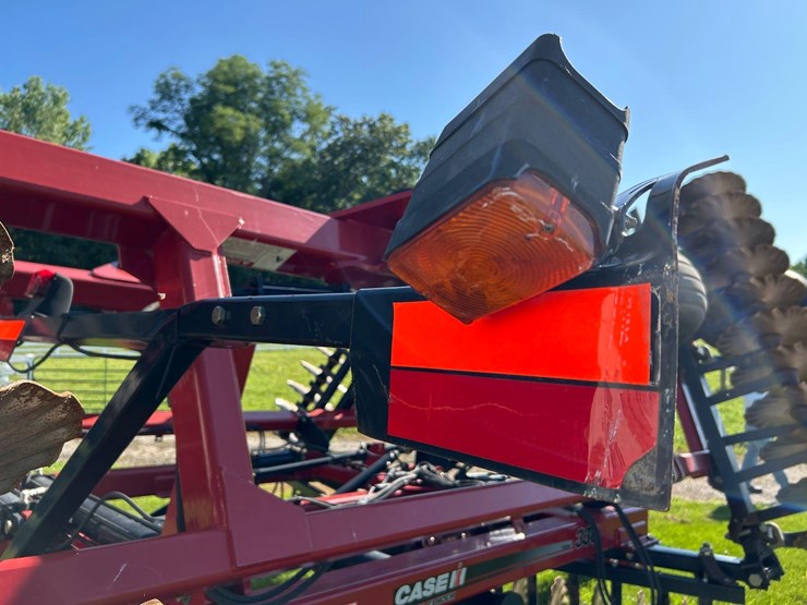 case-ih-330-image-15