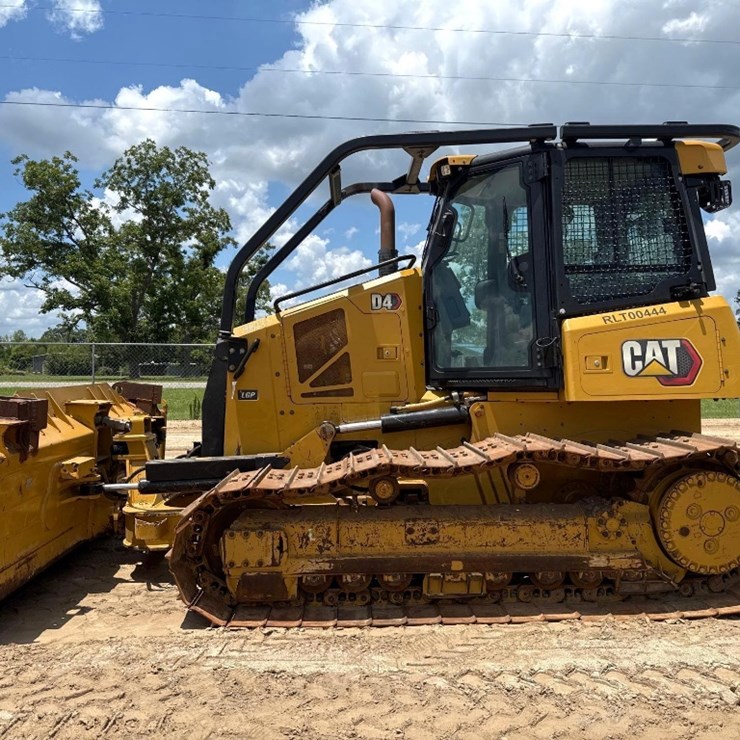 2022 CATERPILLAR D4 LGP