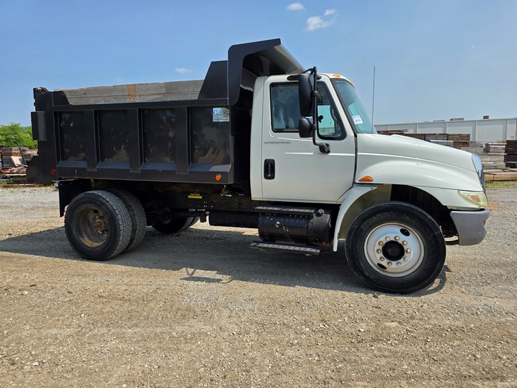 2007-international-durastar-4300-image-39