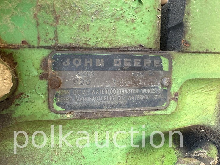 john-deere-820-image-11