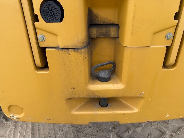 2020-caterpillar-tl1255d-image-13