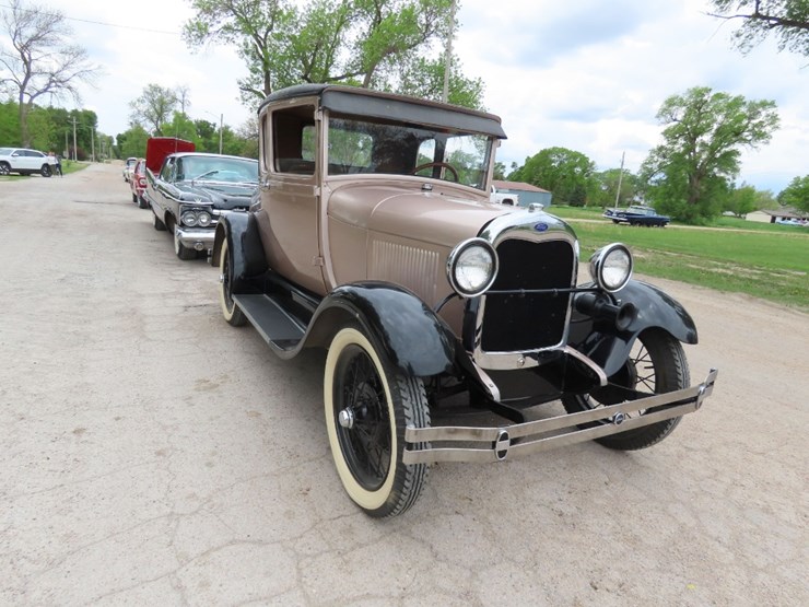 1928-ford-model-a-image-3