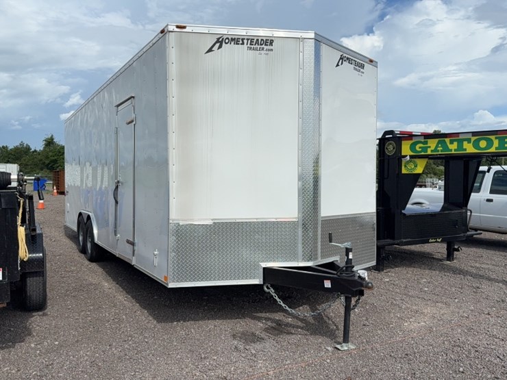 #3000-•-2024-homesteader-24'-bumper-pull-enclosed-trailer-image-2