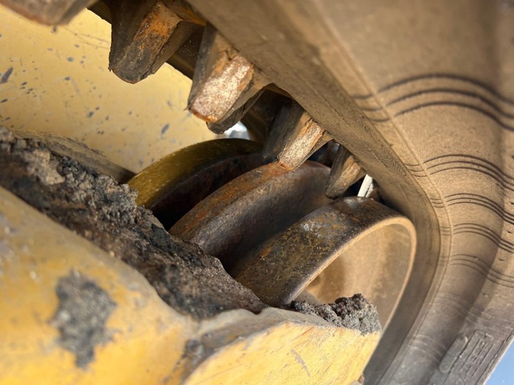 2022-caterpillar-259d3-image-13