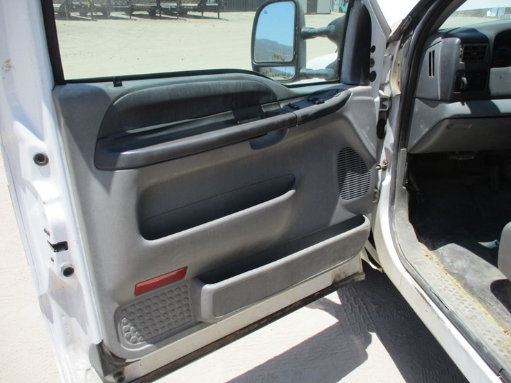 2004-ford-f250-xlt-image-13