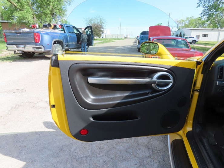 2004-chevrolet-ssr-pickup-image-14