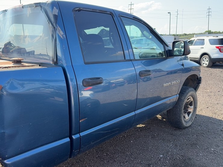 2003-dodge-2500-image-6