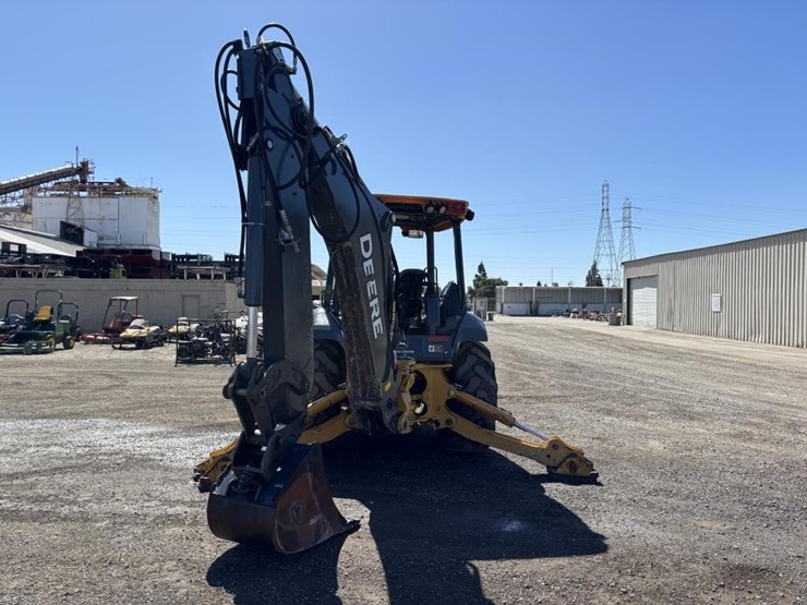 2020-deere-410l-image-8