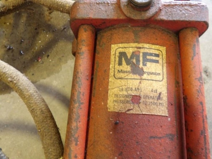 massey-ferguson-15-image-3