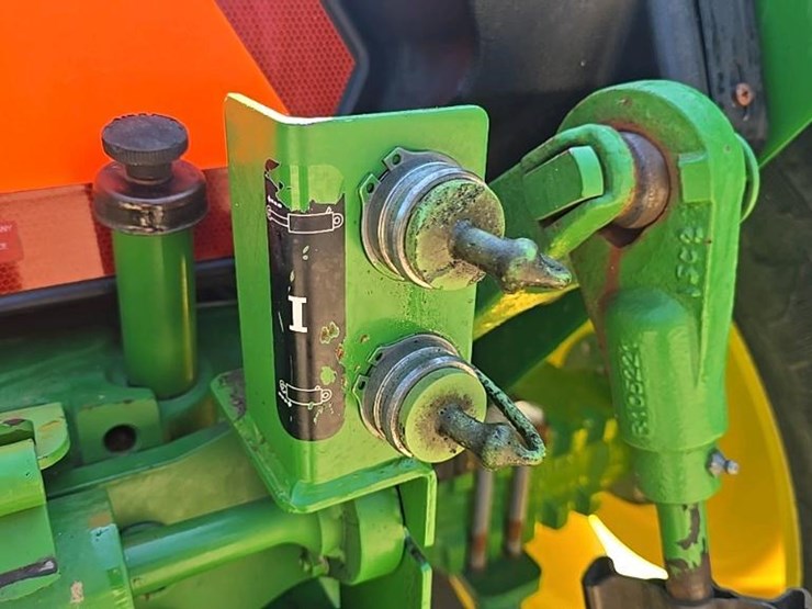 2015-john-deere-5065e-image-20