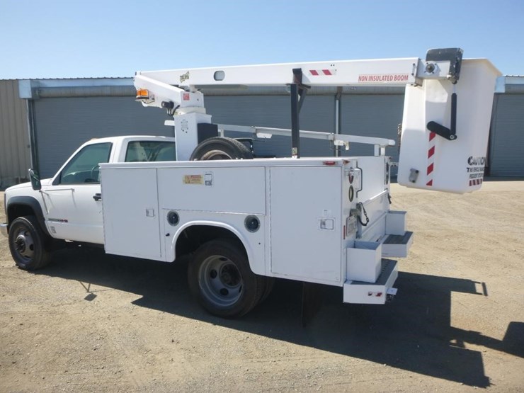 2000-gmc-3500-image-4